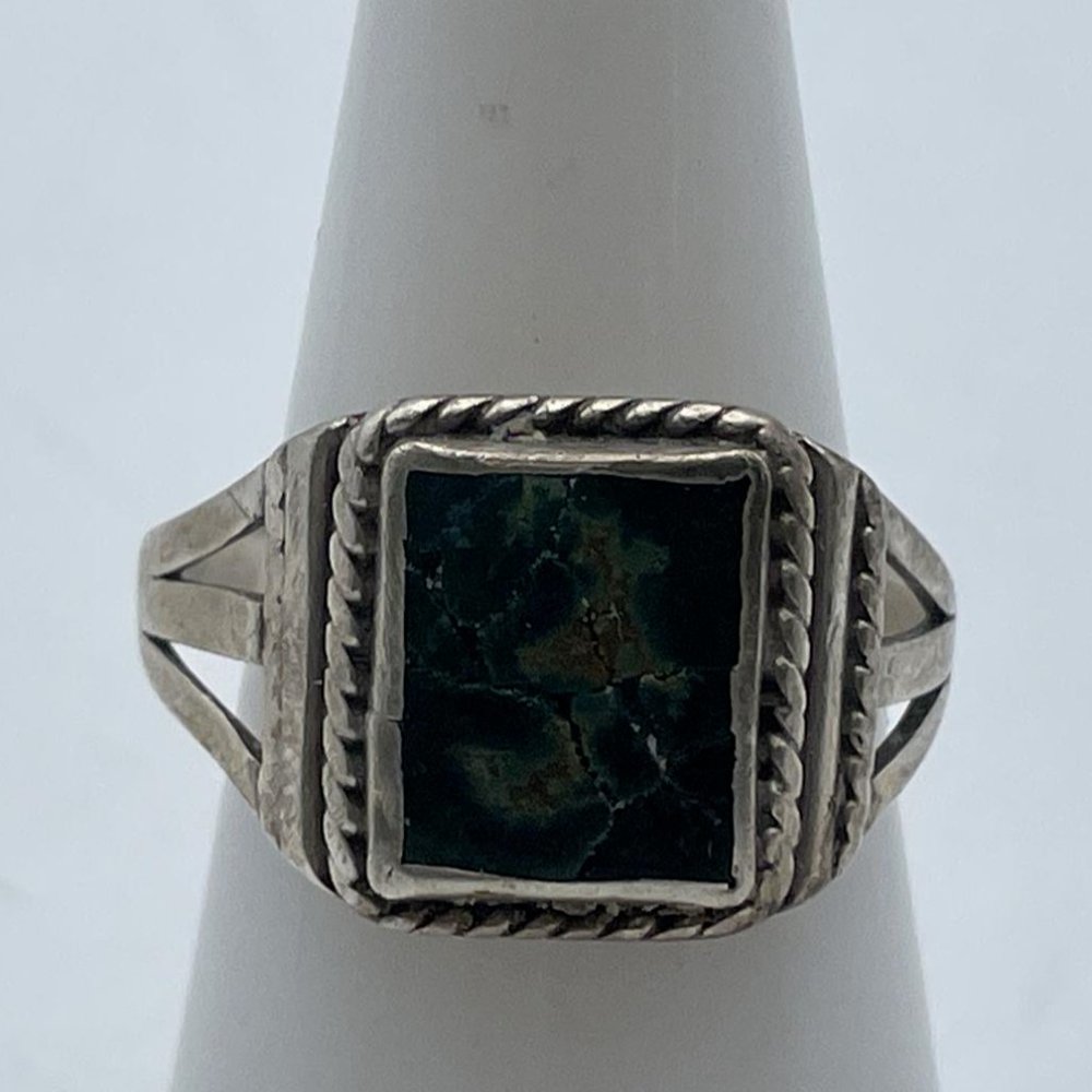 Flat Green Gemstone Chip Patterned Sterling Silver & Turquoise Square Cut Ring